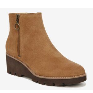 Vionic Tan Ankle Boots